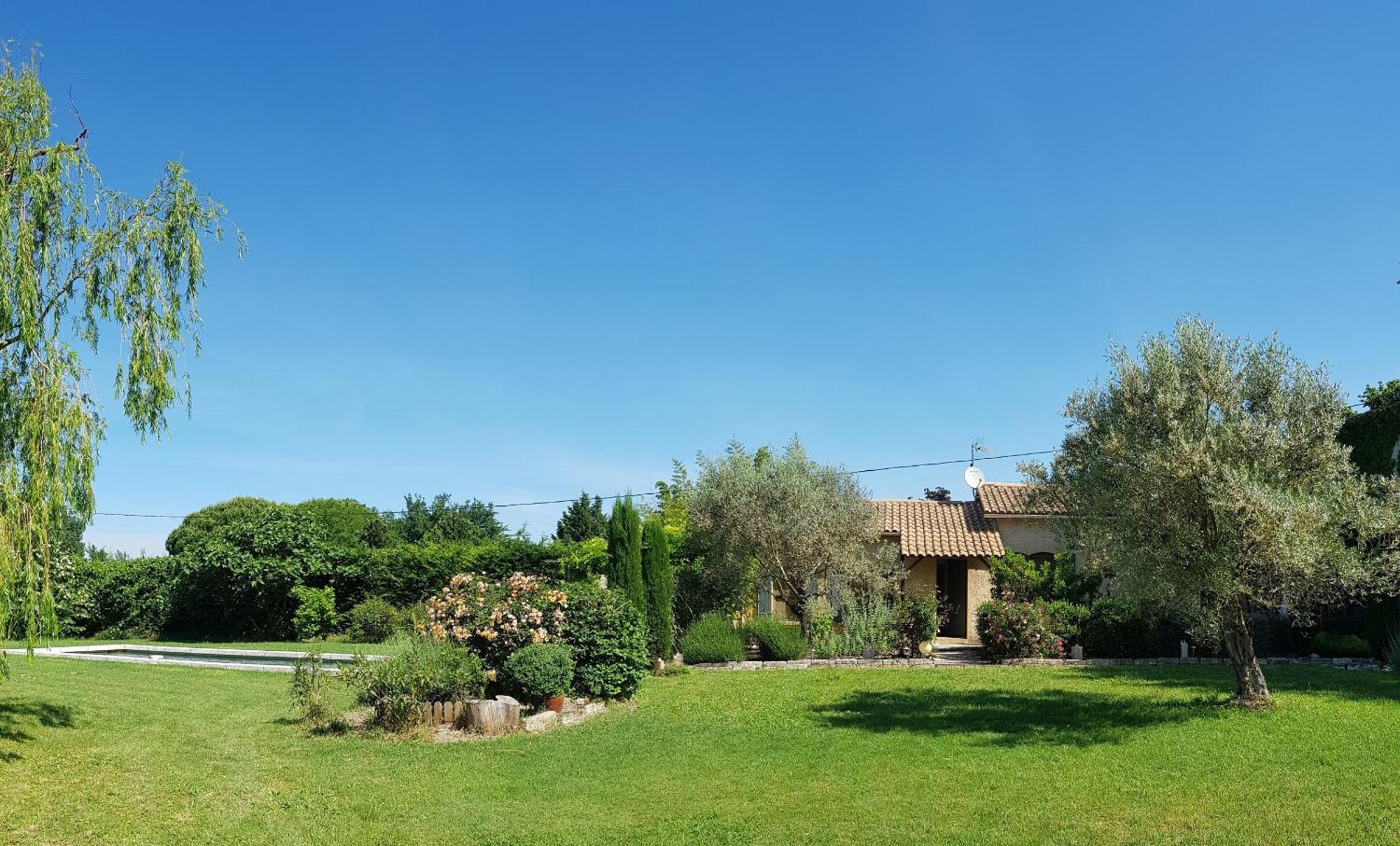 Les Gites Du Domaine De Rhodes Αβινιόν Εξωτερικό φωτογραφία